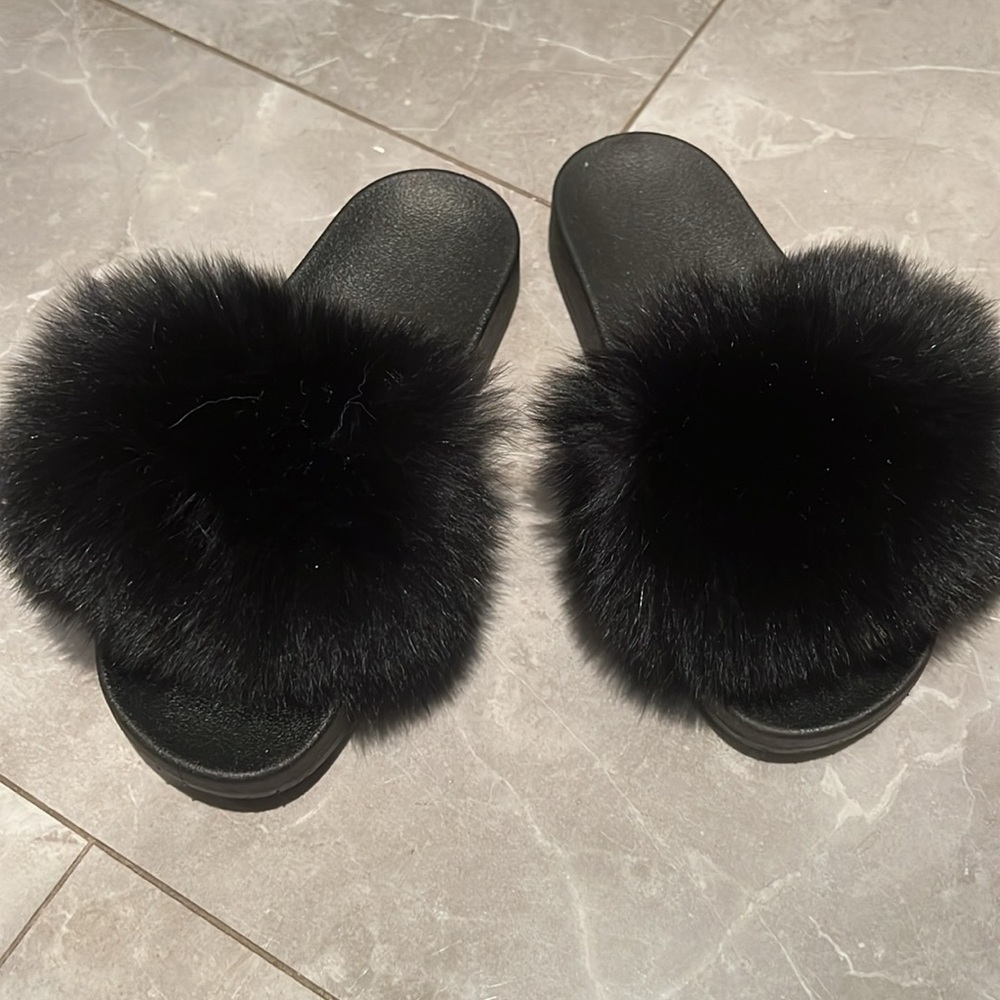 Black Fox Fur Fluffy Slippers